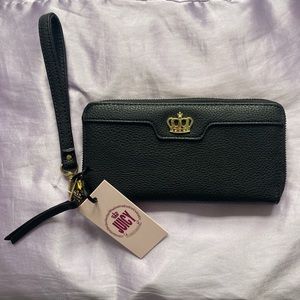 Juicy couture black and gold wristlet ✨